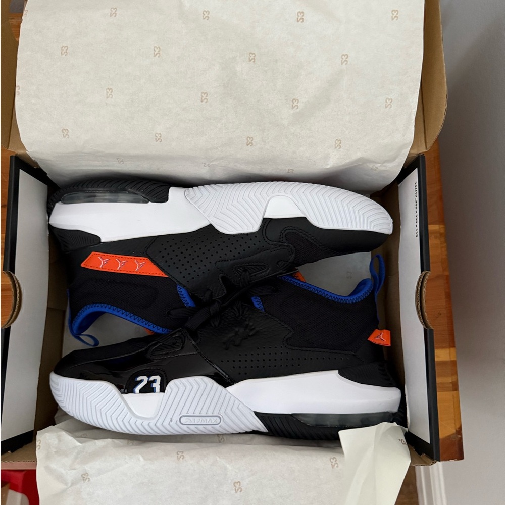 Jordan stay loyal 2 sz 8.5 men